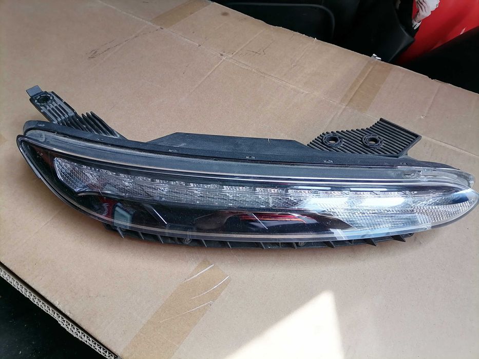 Hyundai kina 2022 USA дневни фарове с оранжав габарит