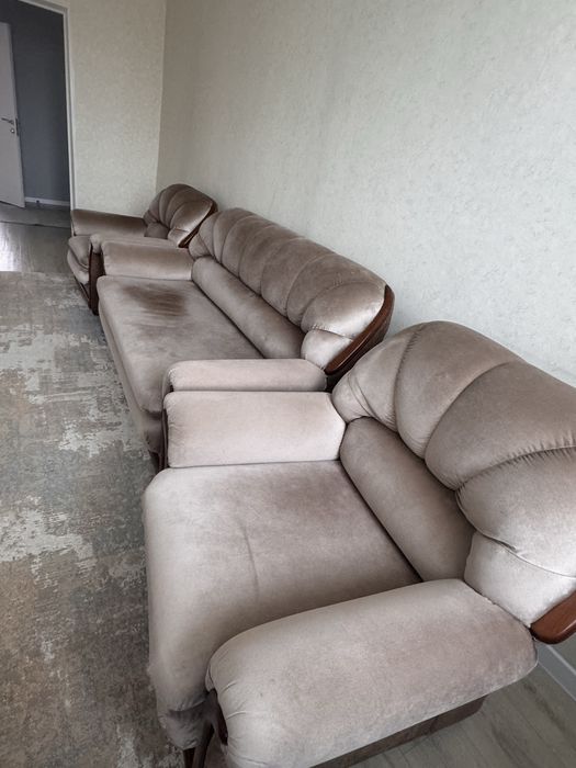 Продам диван в хорошем состоянии