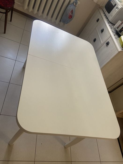 Продам обеденный стол