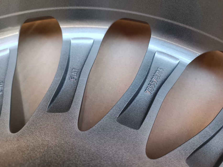 Оригинални джанти 17 цола 5 98 за Fiat 500L