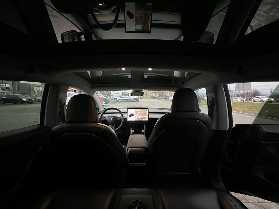 Tesla model 3 LR FSD