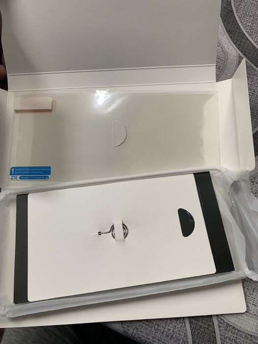 Чисто нов 5G Phone