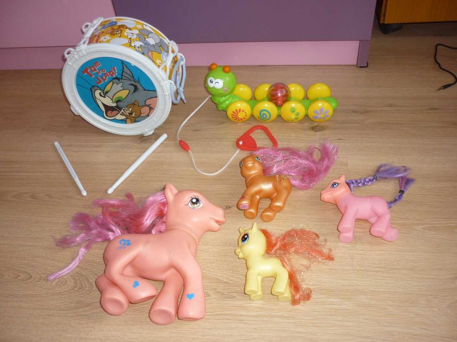 детски   играчки  малки деца