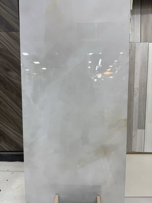 Sifatli yangi modeldagi keromagranit kafel assortimenti optom narxda.