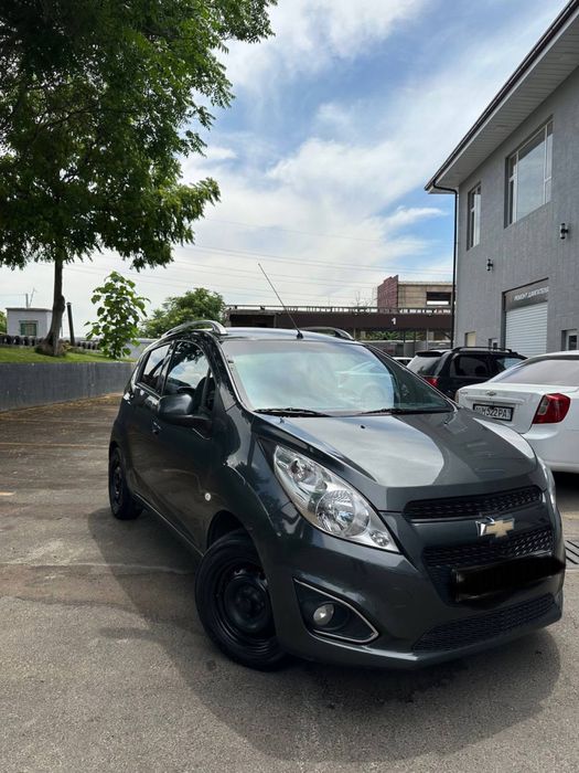 Продается спарк 2019 года механика