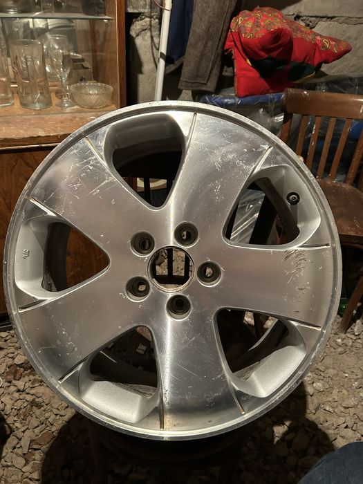 Продам титанки комплект на R18