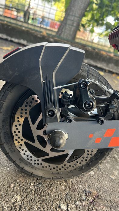 Vând trotinetă electrică KuKirin G2