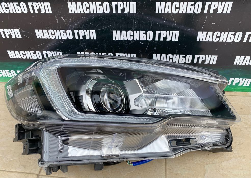 Фар far десен фарове за Субару Subaru Forester Koito 100 6040J