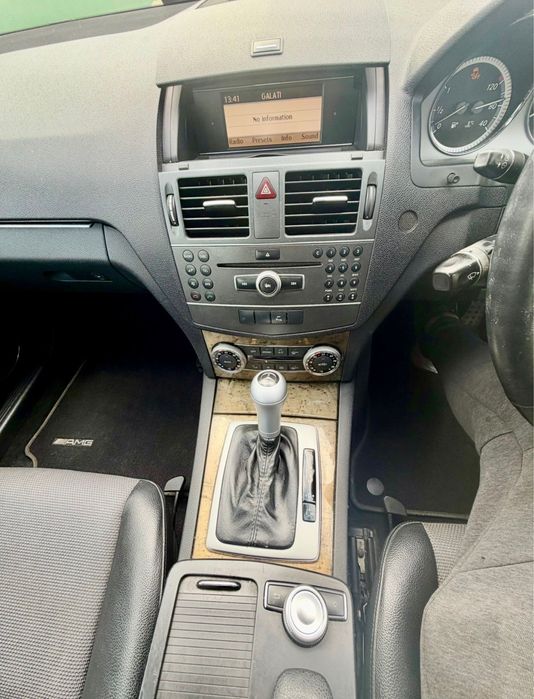 Mercedes C class Fara Motor an 2011 Automat model AMG masina arata ca noua punte spate noua!!