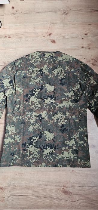 Камуфлажна риза военна риза