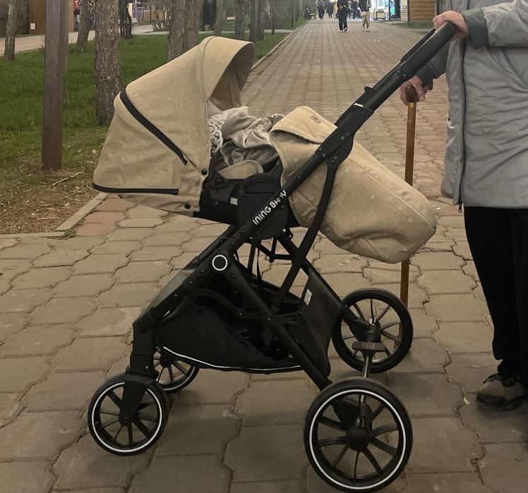 Продам коляску 20 000