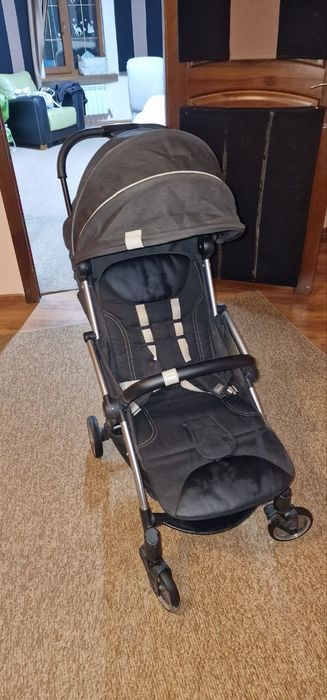 Коляска фирмы chicco