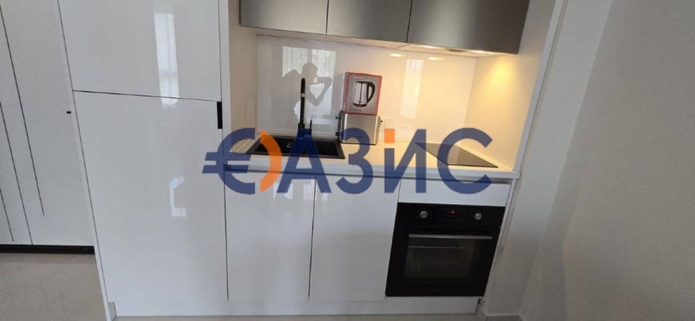 Продава се Двустаен апартамент в к.к. Слънчев бряг - 50 кв.м за 1138 €/кв.м - Снимка #6