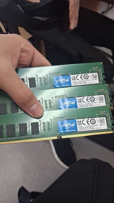 Продам Оперативную память DDR 4 4GB