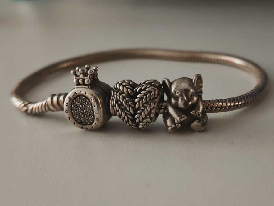 Brățară  originala argint Pandora cu charmuri