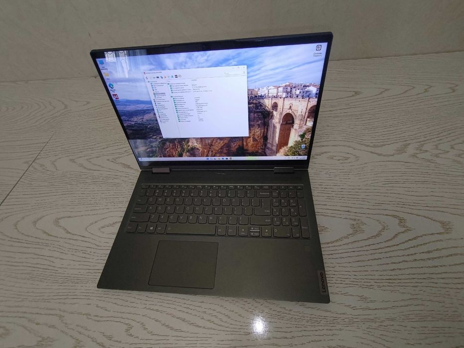 Lenovo Yoga 7 15ITL | i7-1185g7 | RAM 12 | NVME 512