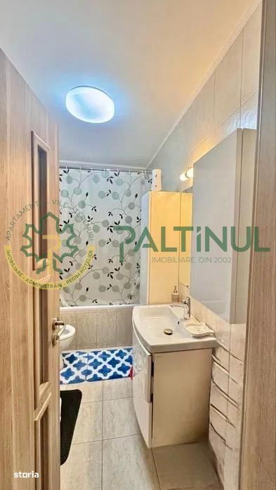 Apartament 3 camere de vanzare
