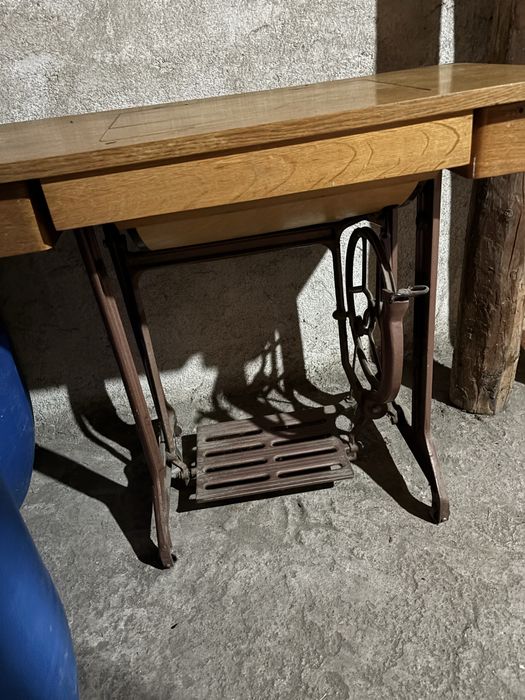 Стара шевна машина