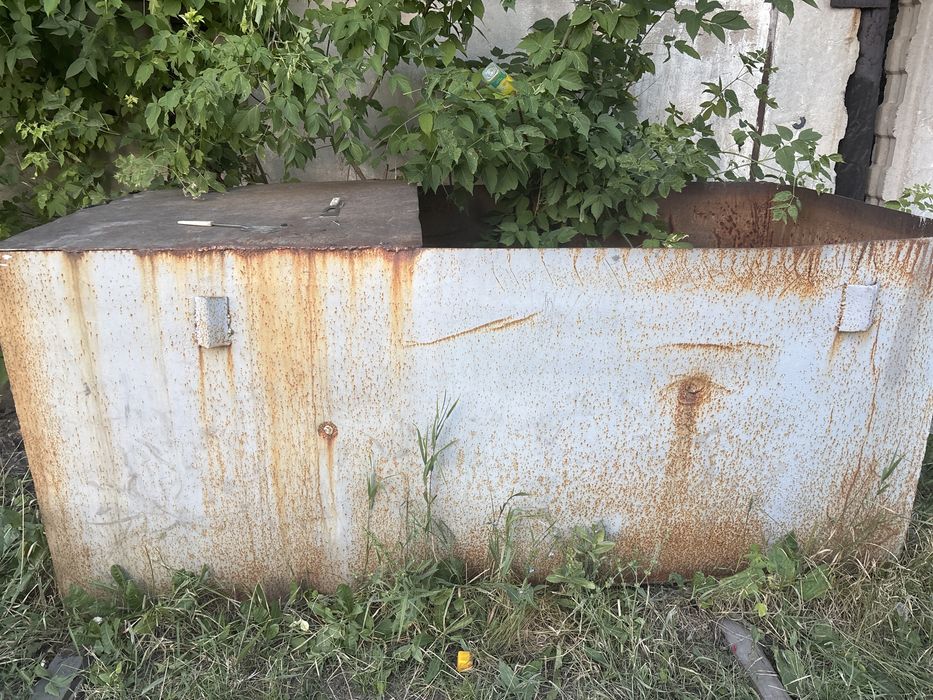 Бак для воды и прочее , без дыр