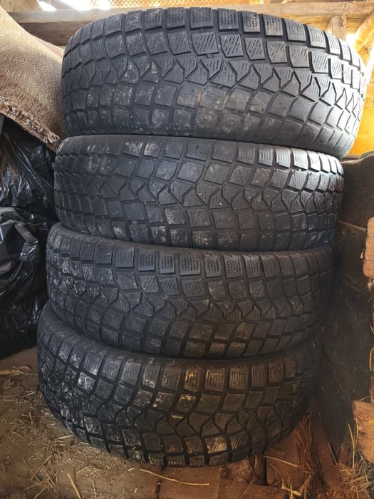 Шины всесезонные 235/75R15