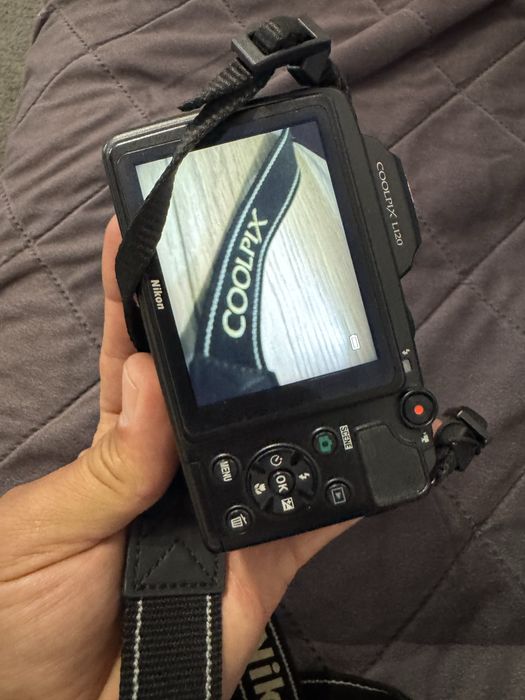 Nikon coolpix L120 21X