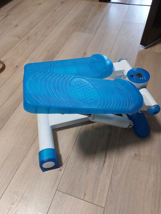 Продавам степер  с хидравлични амортисьори