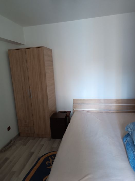 Închiriez apartant cu doua camere