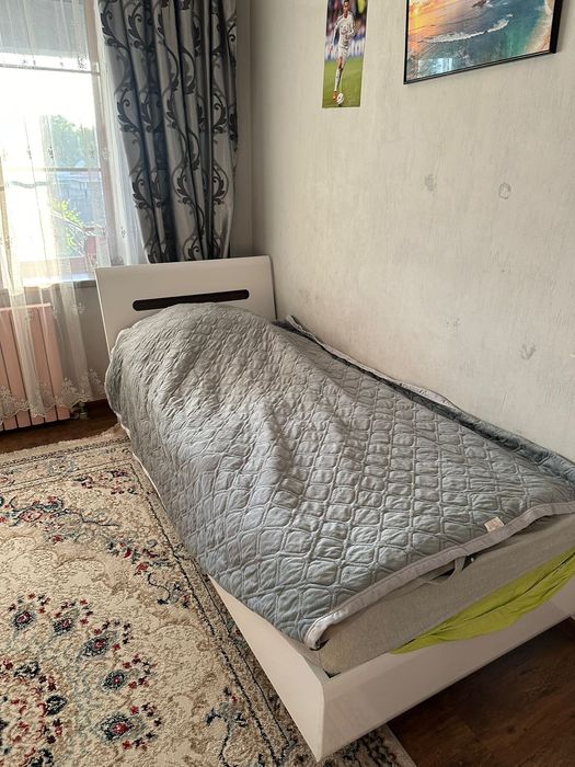 Детская кровать, парта