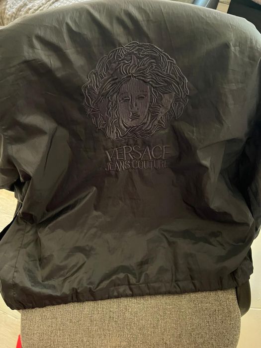 Vând geaca Versace size M 9,7/10