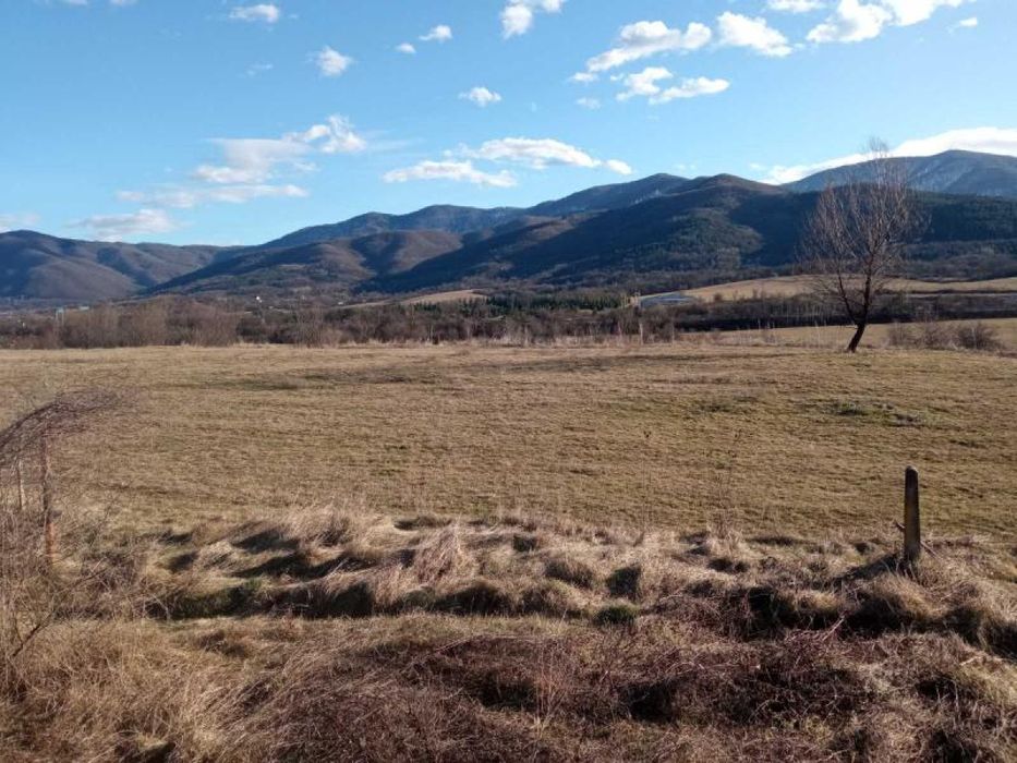 3 дка в близост до АМ Хемус