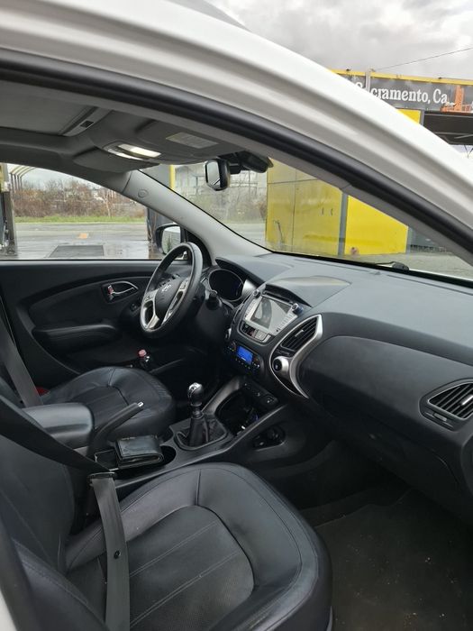 Vând Hyundai ix35