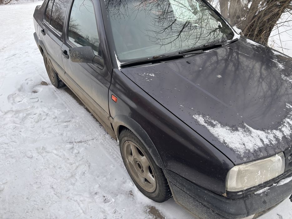 Продам Volkswagen Vento 1.8