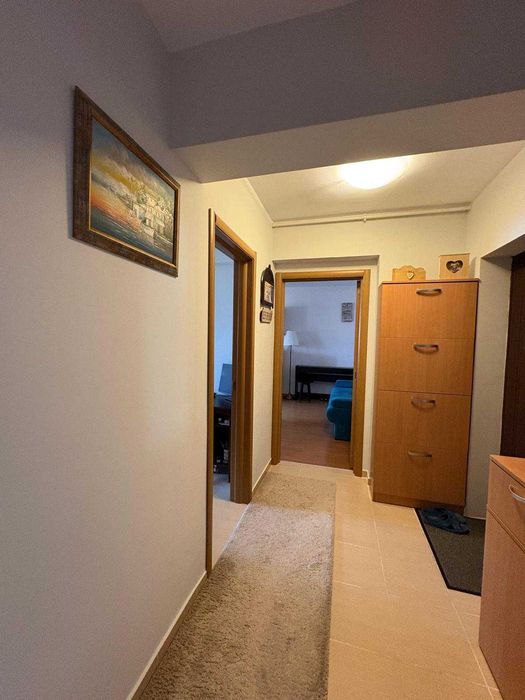 Apartament 3 camere spatios si mobilat cu parcare inclusa
