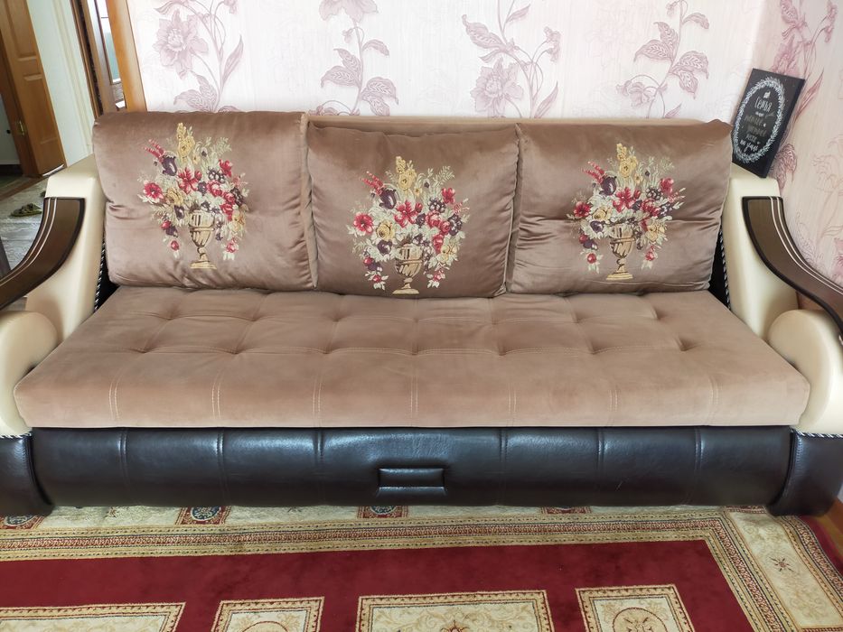 Диван, б/у, в отличном состоянии