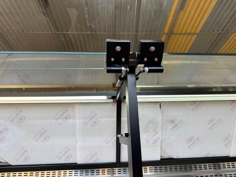 Vitrină frigorifică orizontală 2.5 m, 1000L, vitrină carne și mezeluri