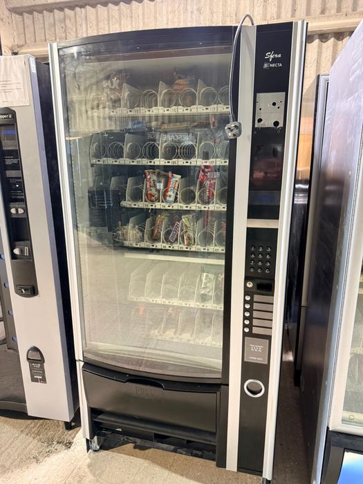 Вендинг машини Некта Сфера ,Самба Снаки Макс