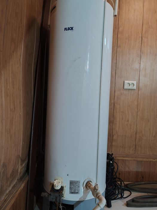 Ariston 195 л итальянский 1 месяц использован