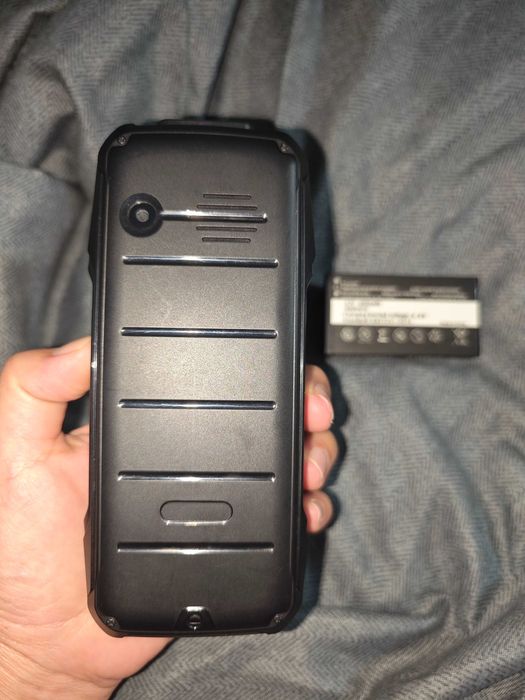 Телефон кнопочный servo h9, 2Сим, станция метро Москва