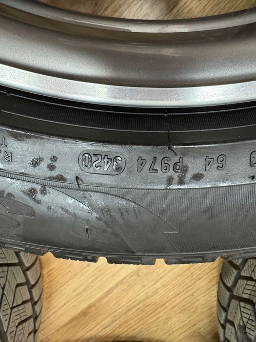 BMW Оригинални джанти 19' X5/X6 Зимни гуми Pirelli Scorpion 255/50/19