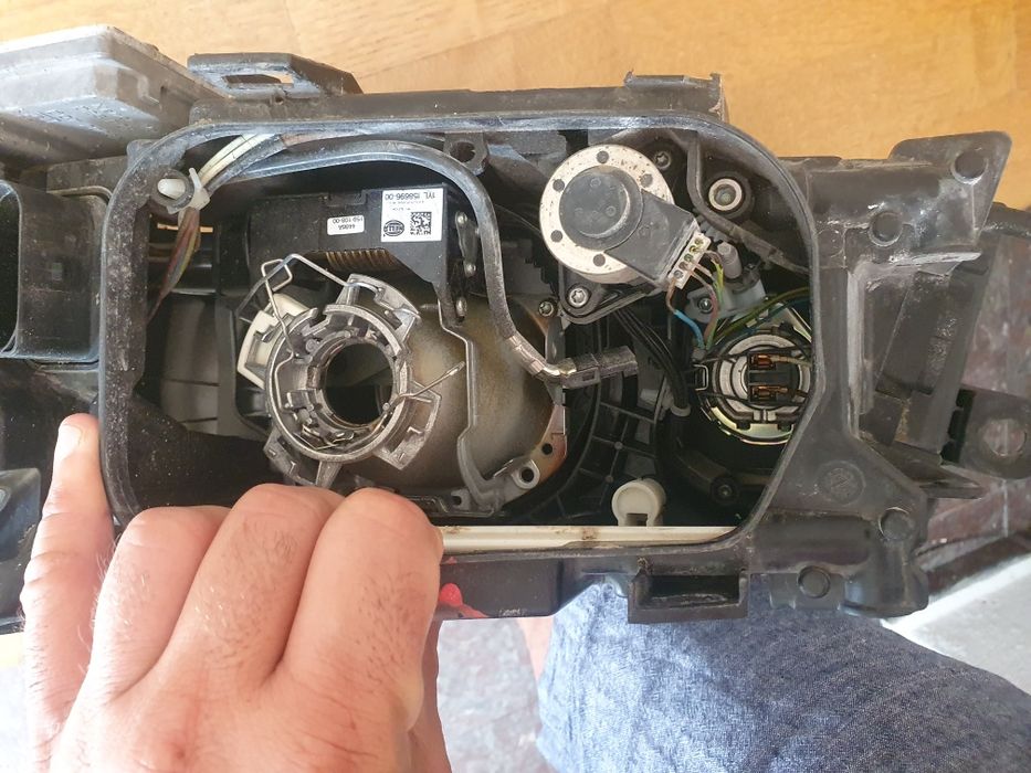 Audi a6 ф4 оригинален десен фар