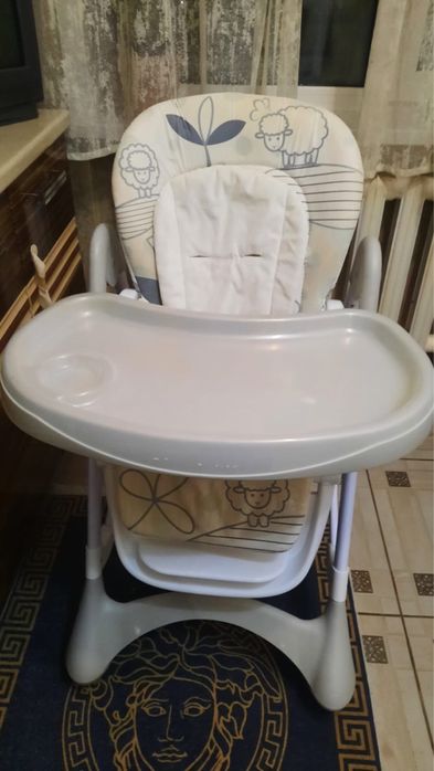 Продам столик для кормления