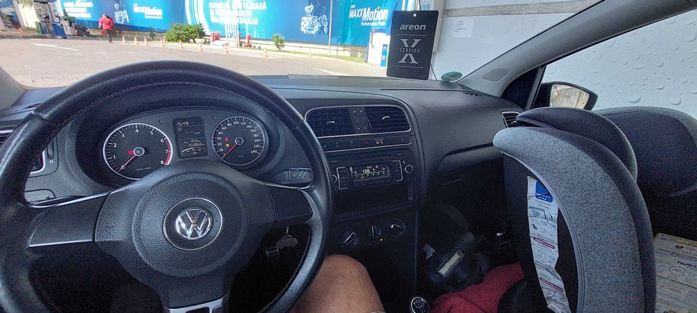 VOLKSWAGEN Polo 2012 — imagine 4