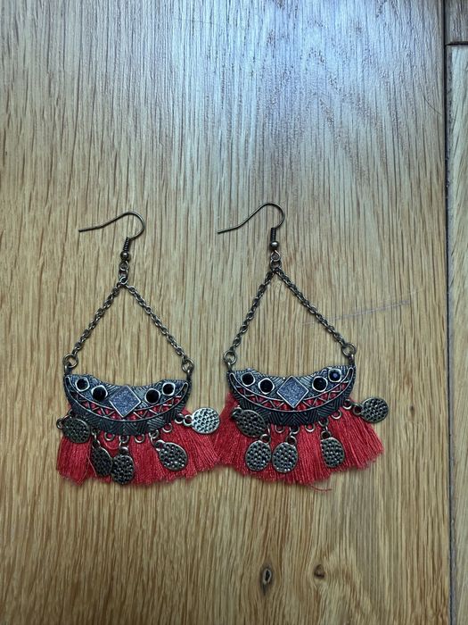 Обеци, чисто нови или малко носени