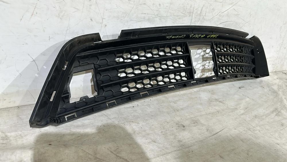 Grila inferioara Bara fata, Jeep Grand Cherokee, 2015, 2016, 2017, 2018, 2019, cod origine OE 68265267AA.