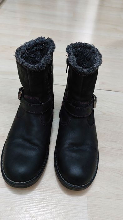 Ghete de iarna din piele,  marimea 33, transport prin posta inclus in