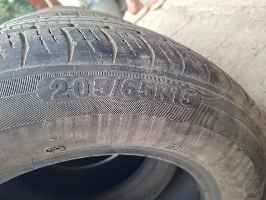 Продам летние шины 205/65/15