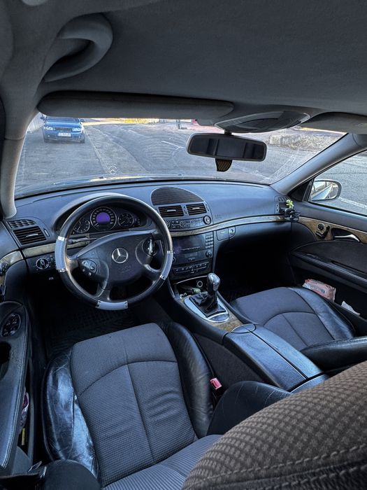 MERCEDES-BENZ E-Class 0 — imagine 3