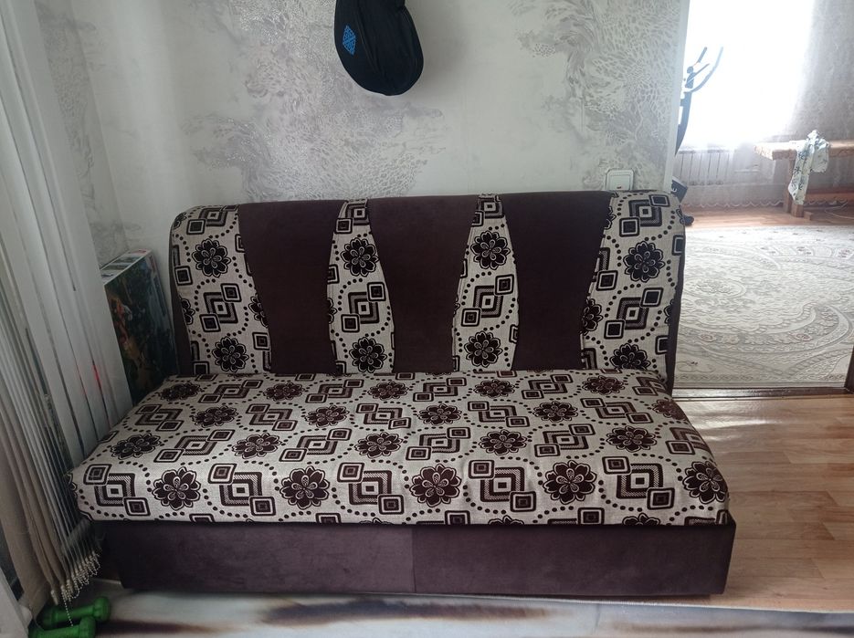 Жазылмалы диван сатылады