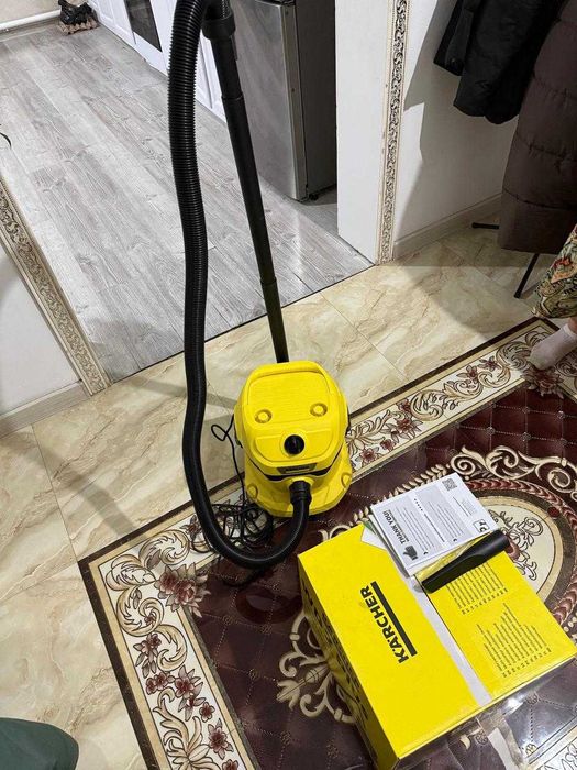 Пылесос Karcher почти новая