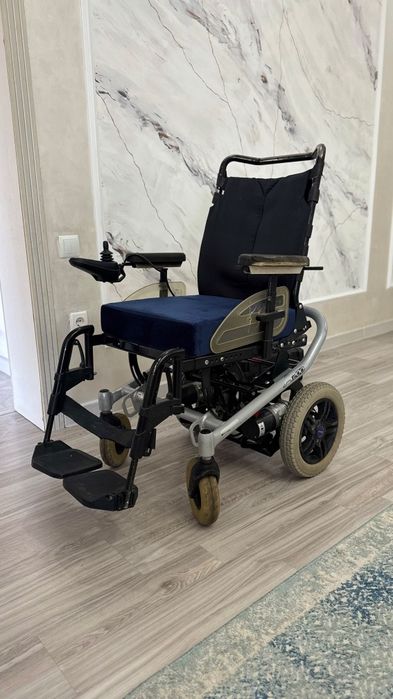 Продам электроколяску Otto Bock A200